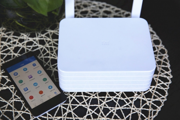 「唯物」全新小米路由器“只見新人笑，不聞舊人哭”
